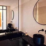 Spacious Apartment With Wifi In The Heart Of Paris