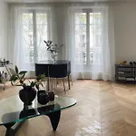 Spacious Apartment With Wifi In The Heart Of Paris