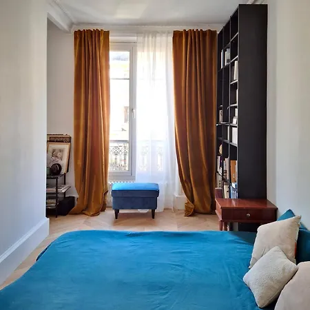 Spacious With Wifi In The Heart Of Appartamento Parigi
